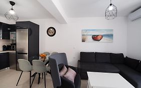 Mpm Apartment Perigiali