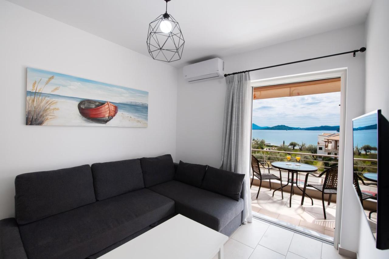 Mpm Apartment Perigiali Nydri  Esterno foto